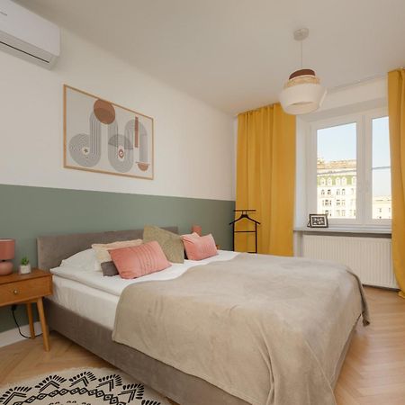 Apartment For 6 People Near Royal Baths Park By Renters Prestige Warsawa Bagian luar foto