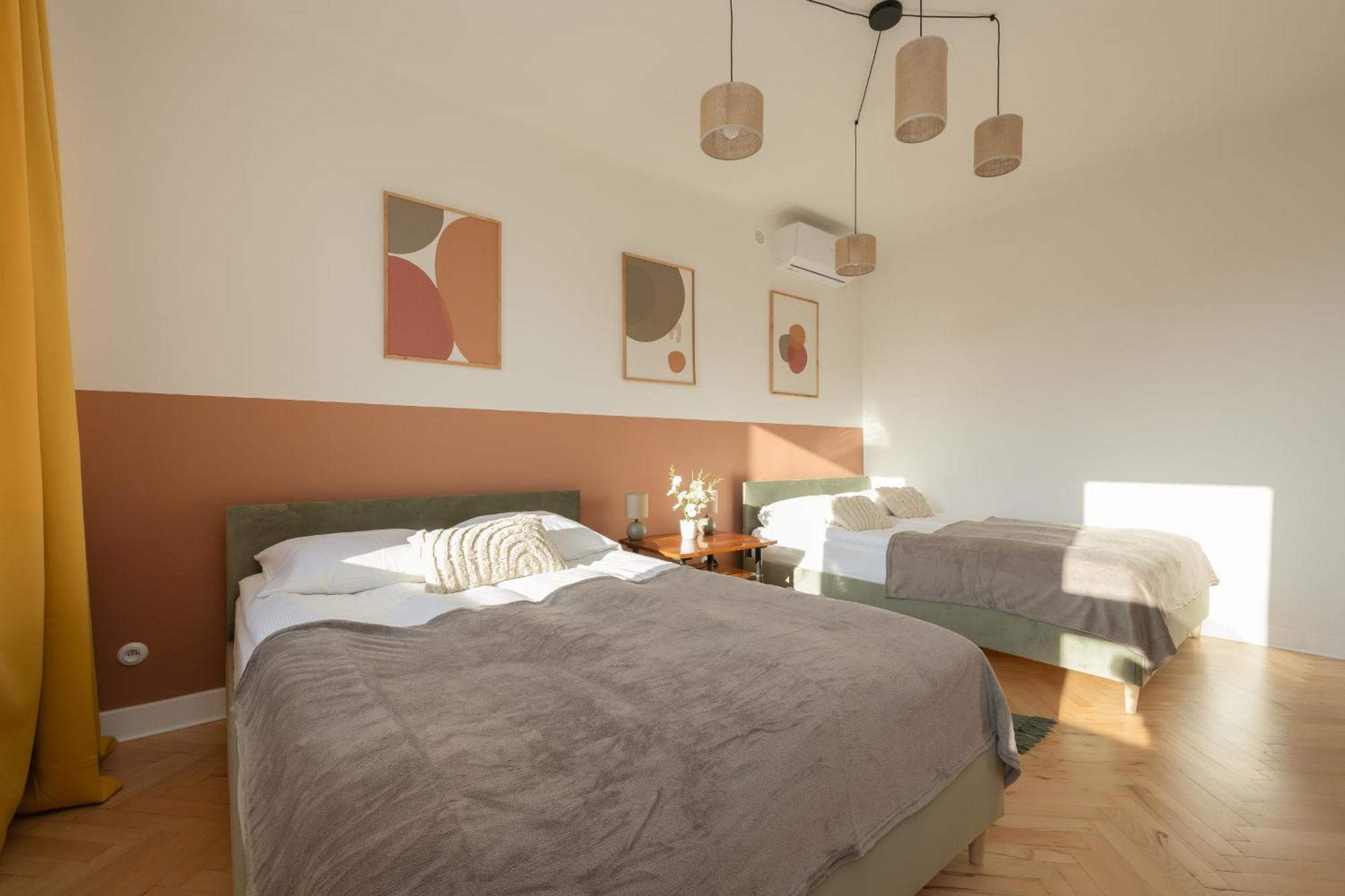 Apartment For 6 People Near Royal Baths Park By Renters Prestige Warsawa Bagian luar foto