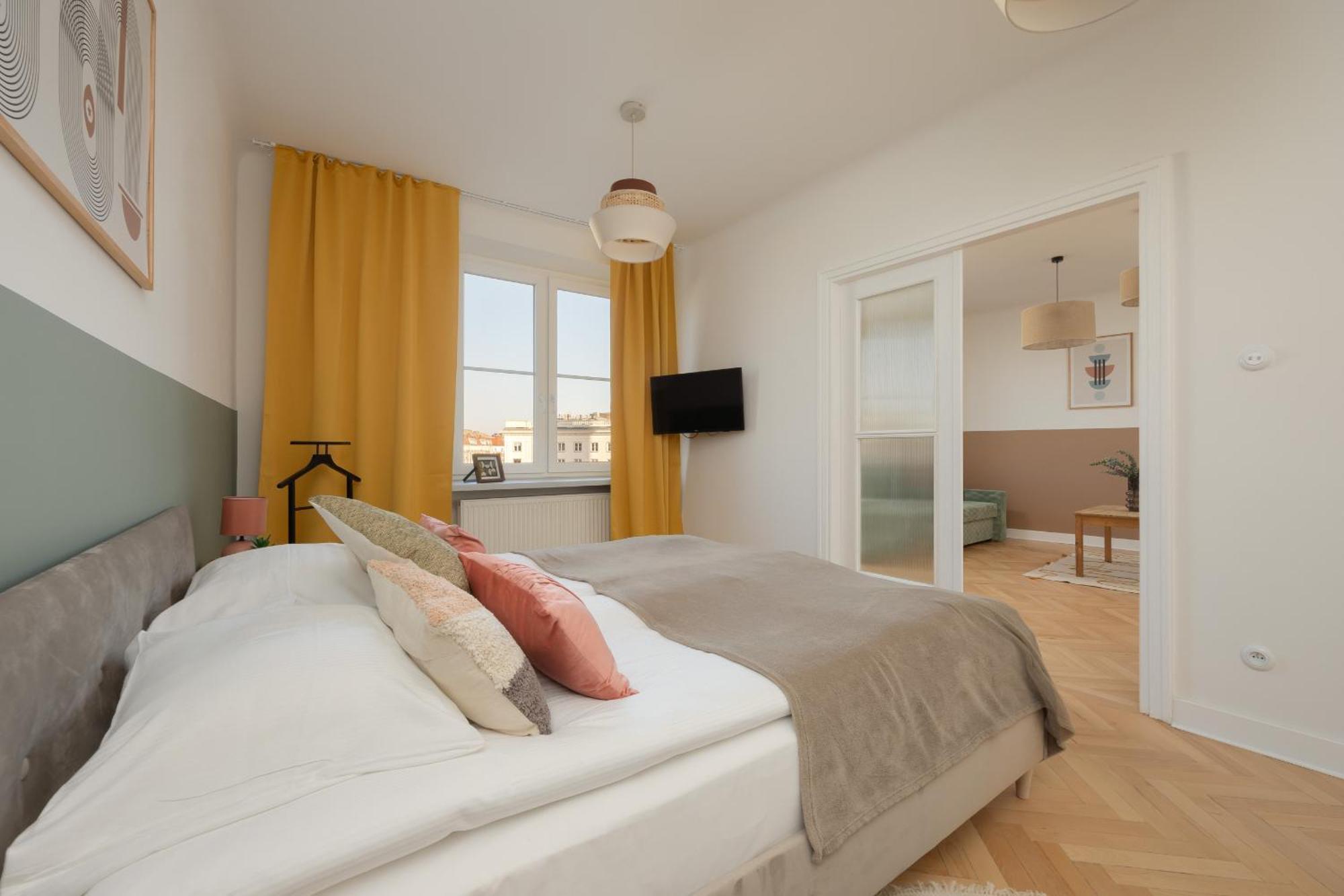 Apartment For 6 People Near Royal Baths Park By Renters Prestige Warsawa Bagian luar foto
