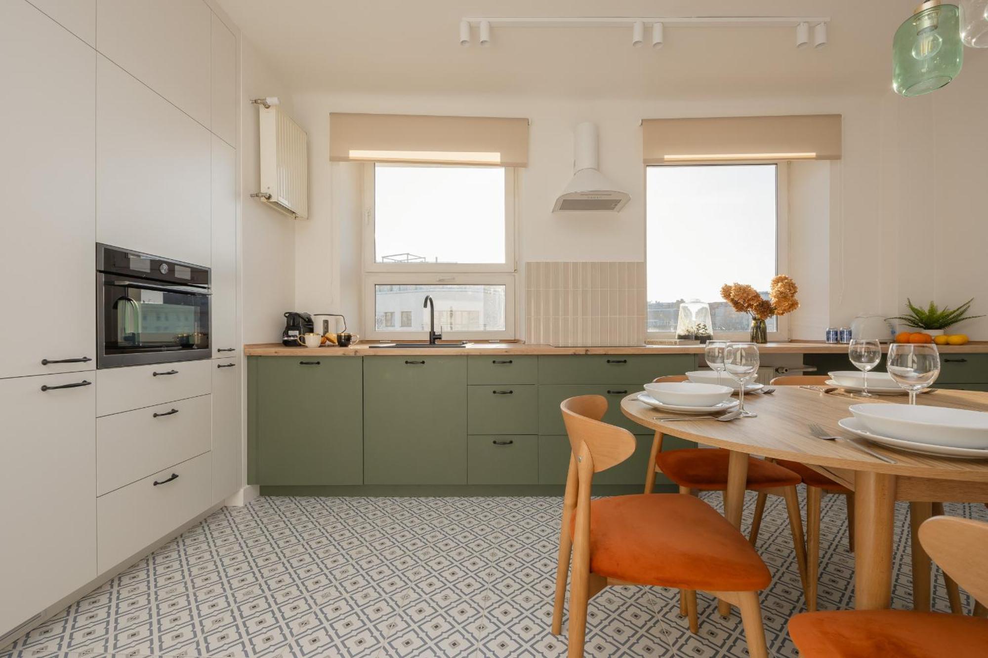 Apartment For 6 People Near Royal Baths Park By Renters Prestige Warsawa Bagian luar foto